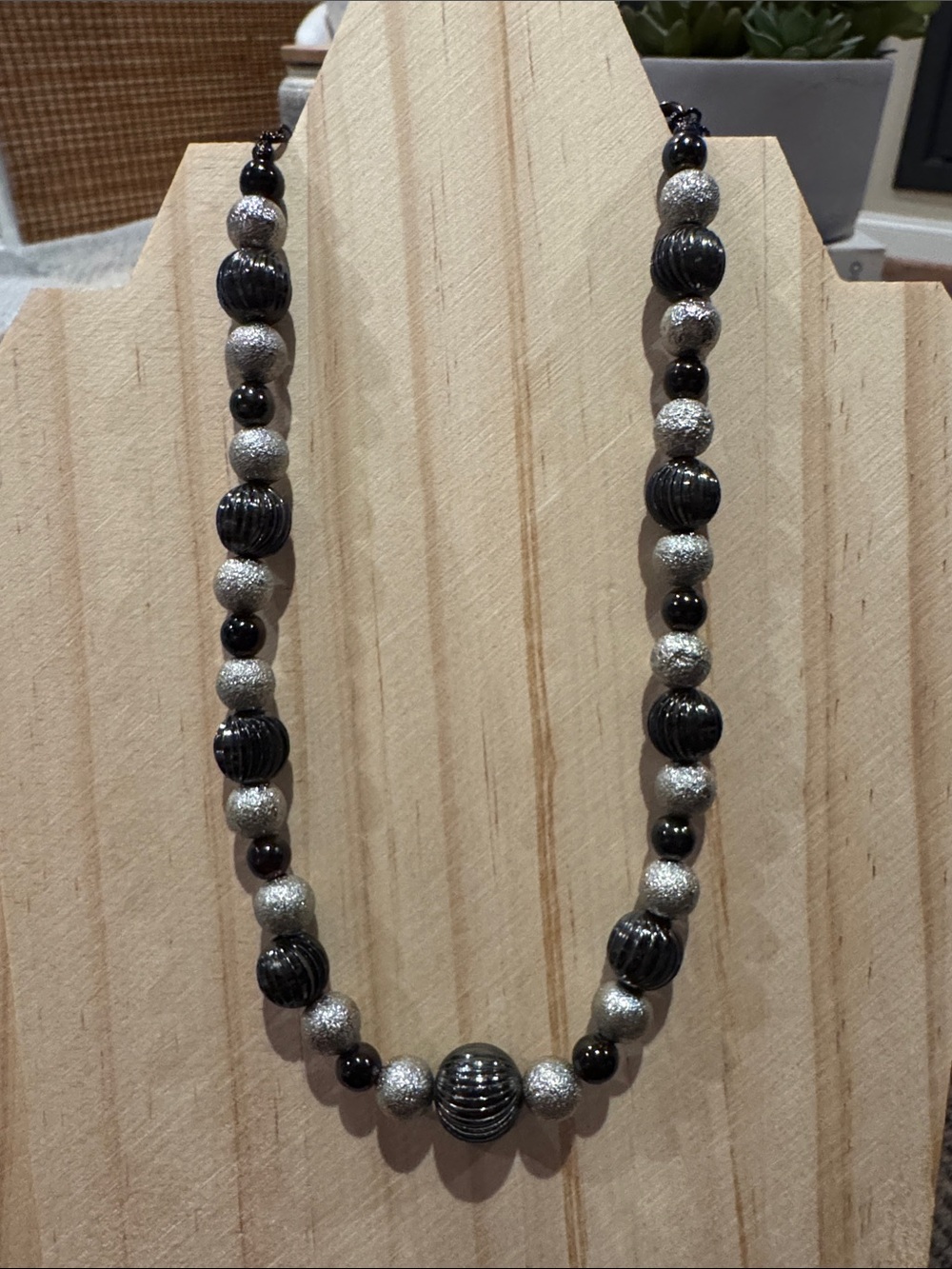Elegant Black and Silver Beaded Necklace - Women Jewelry